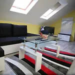 Apartment Centrum Lux 2 *