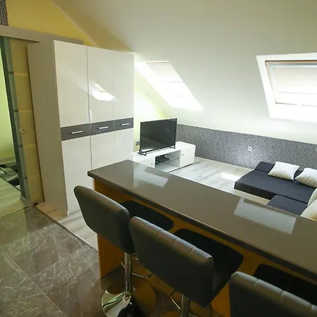 Centrum Lux 2 Apartmán *