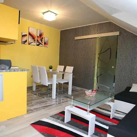 Appartement Centrum Lux 2 *